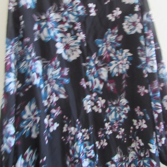 Time and Tru  Floral dress Size XXL/20 - Picture 7 of 7